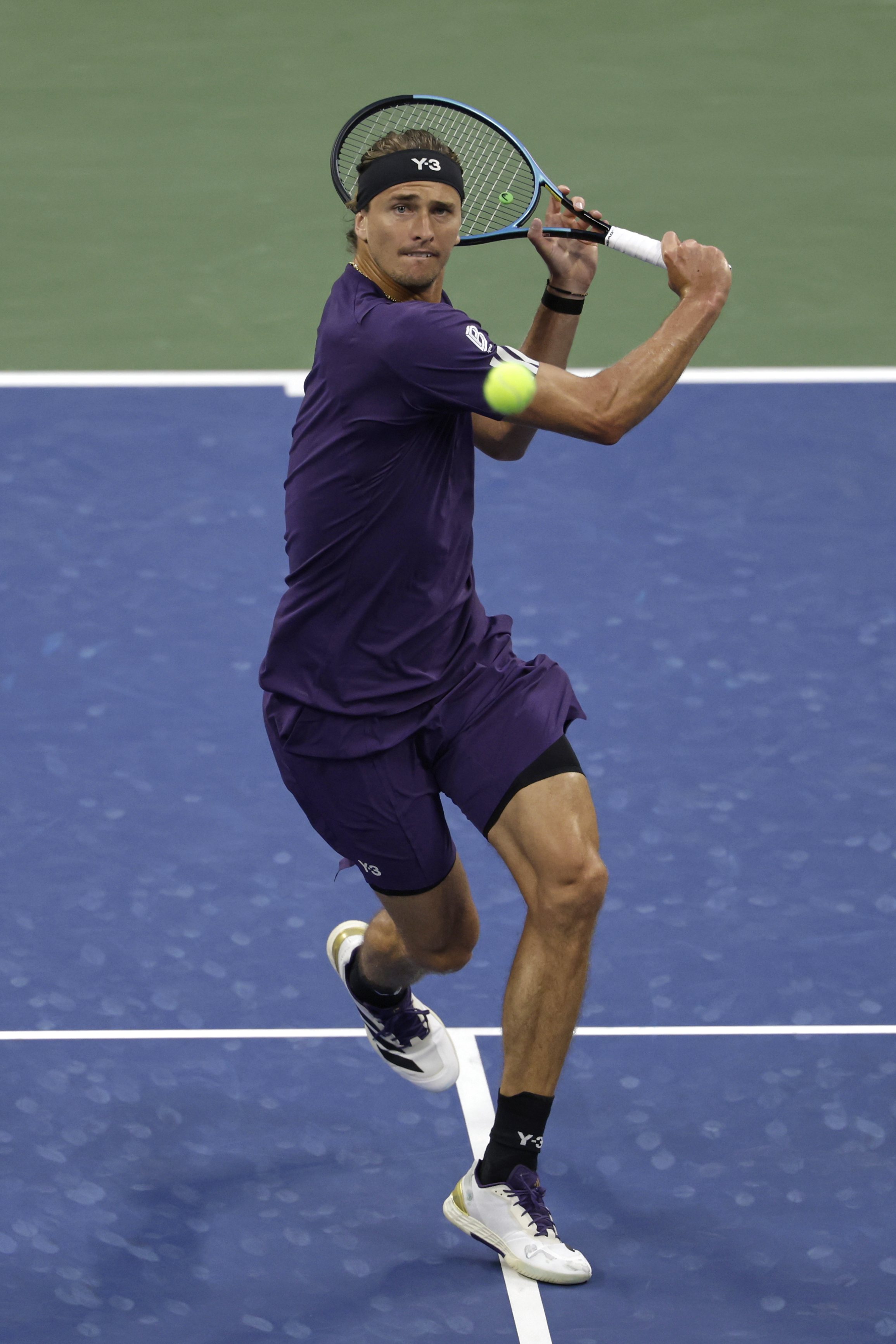 开云下载-意大利网球队横扫世界网球队，兹维列夫高光表现的简单介绍