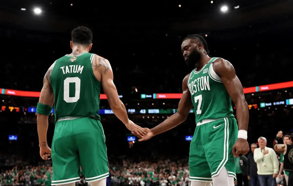 凯尔特人逆转鹈鹕，西蒙斯一己之力扛起全队的简单介绍