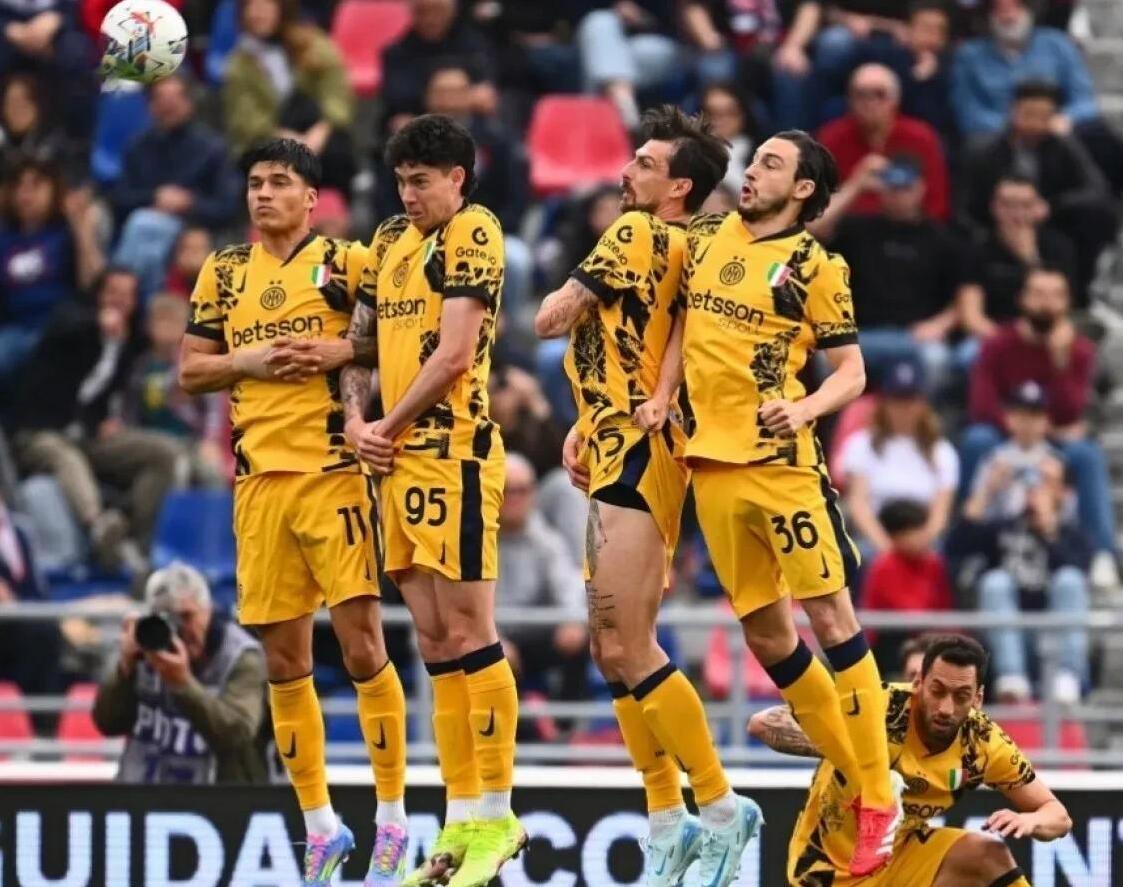 意甲球队积分榜排名调整，争夺冠军悬念加剧的简单介绍