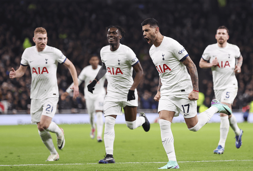 曼城客场平托特纳姆热刺，暂时失去登顶位置的简单介绍