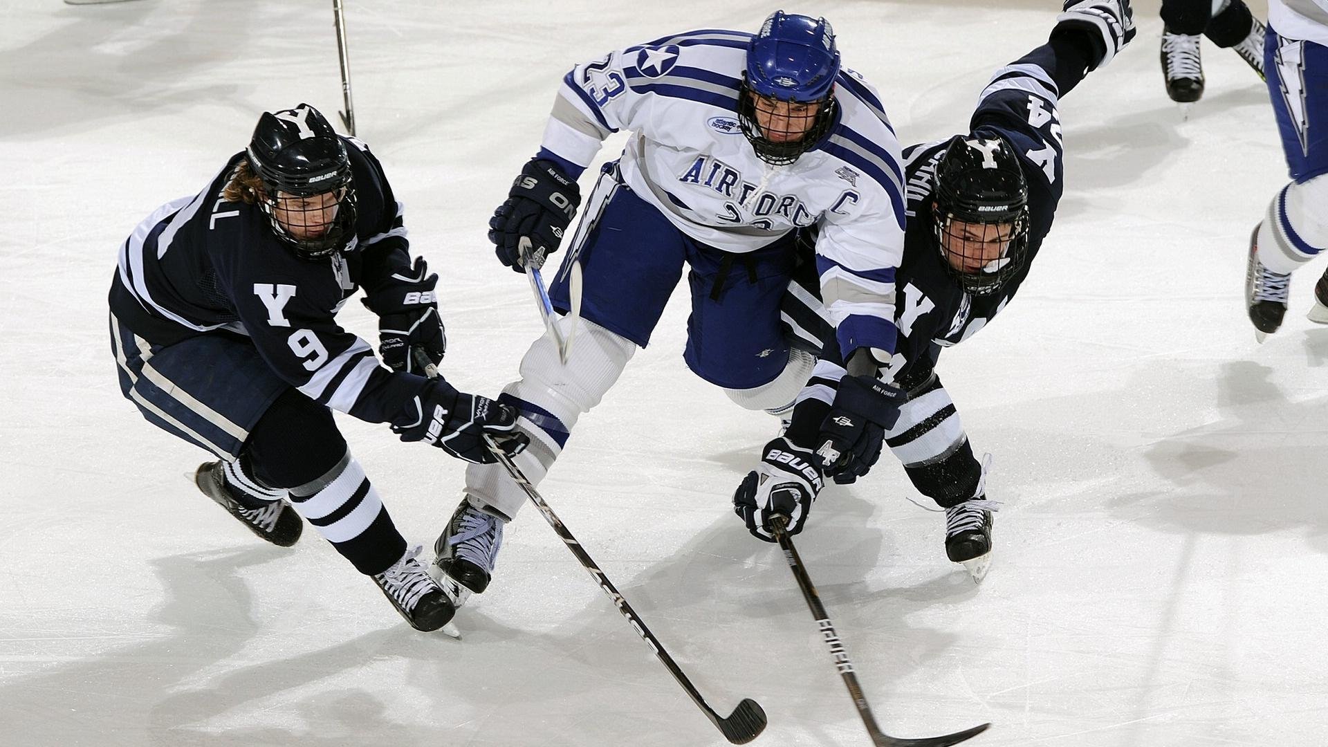 天山脚下鏖战记，国王铁骑压境，米切尔稳如磐石定乾坤