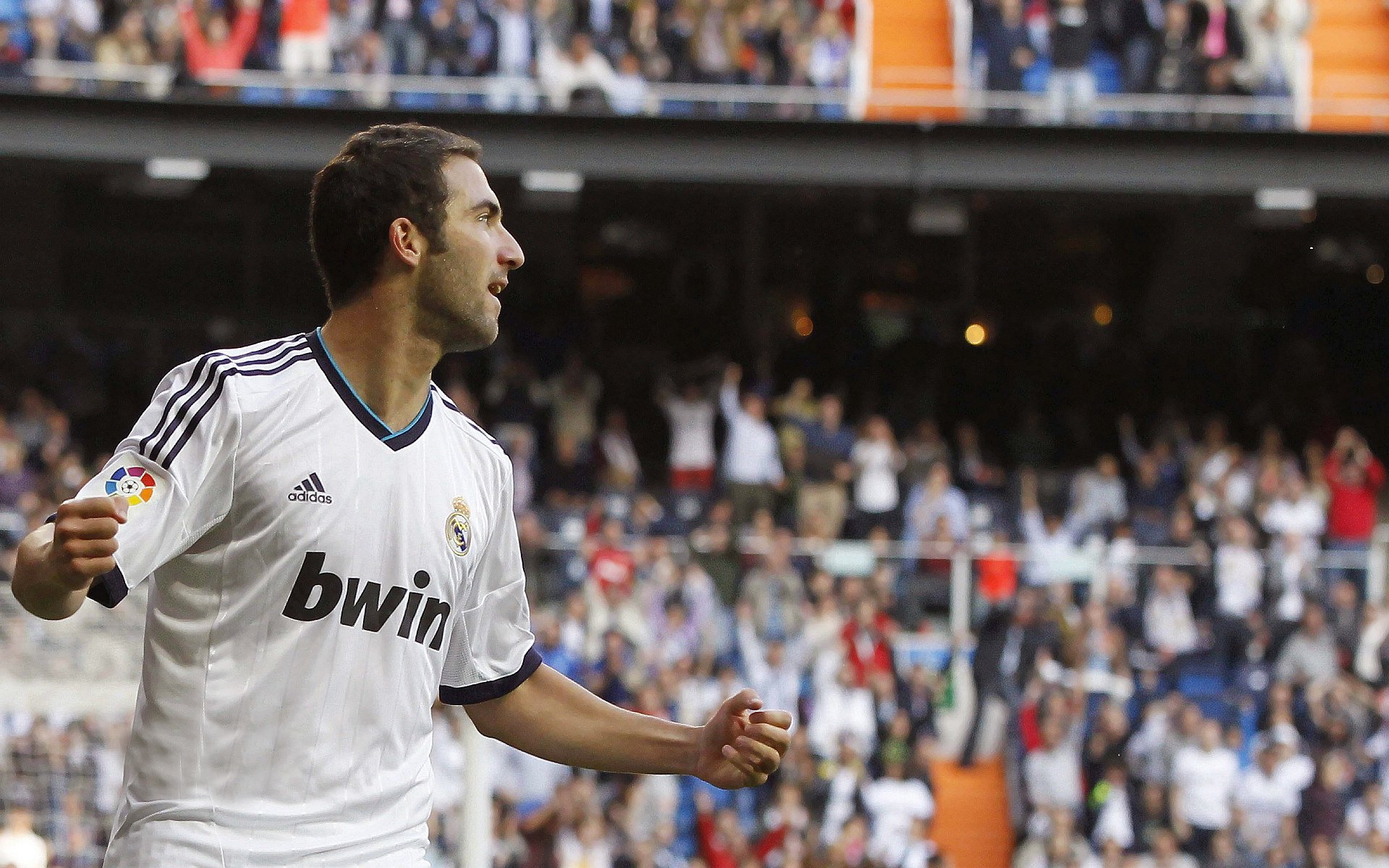 巴黎新王加冕，孙兴慜节奏魔法击碎曼城卫冕梦