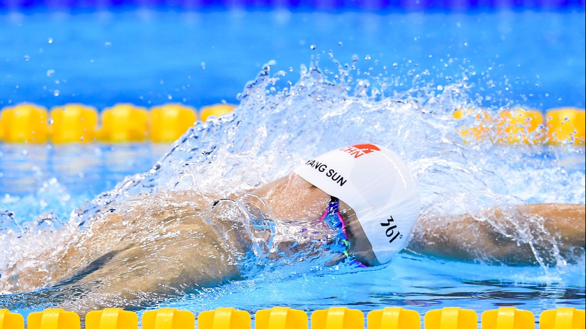 开云体育平台APP-羽坛惊魂夜，印度队险胜丹麦，桃田贤斗关键一击定乾坤